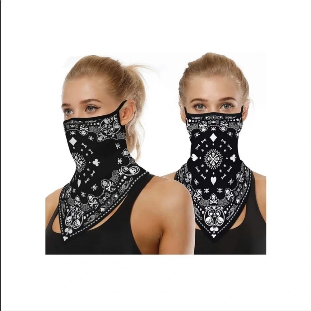 NWT Black and White silky soft goiter mask
